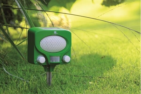 Swıssınno Solar Kedi Köpek Kovucu Cihaz(lazer içindir )