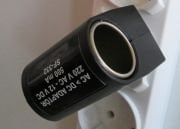 Adaptor, 220 V AC > 12 V DC